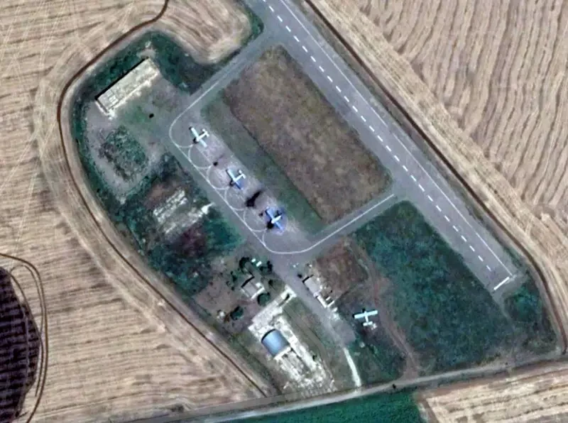 Показаны кадры поражения аэродрома ВС ВСУ с легкомоторными самолётами