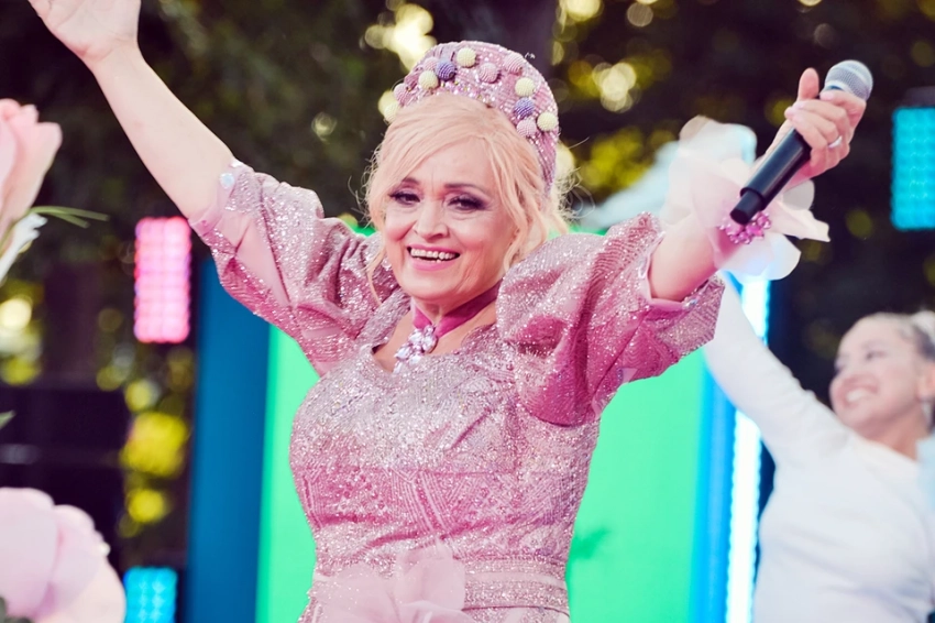 Как Надежда Кадышева стадионы продает: Певица подняла стоимость за выступления в два раза