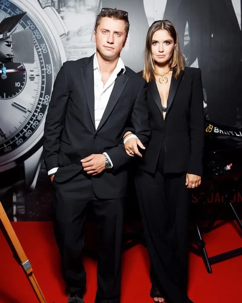 "Он знает, что мама отпустила его". Сын Агаты Муцениеце и Павла Прилучного тяжело переживает суд родителей