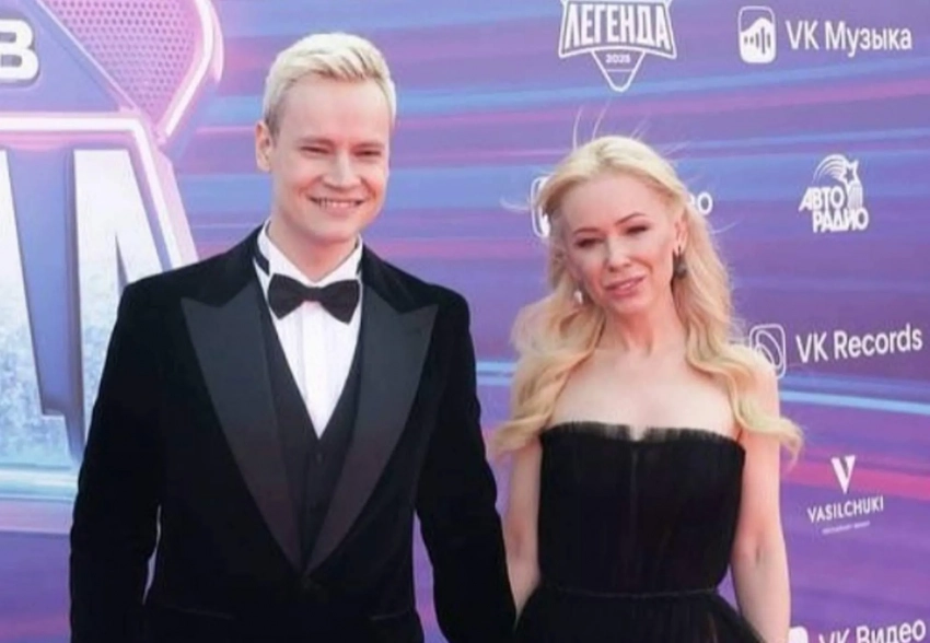 Шаман и Екатерина Мизулина, Филипп Киркоров (сразу после госпитализации), беременная Александра Трусова и другие посетили премию Муз-ТВ