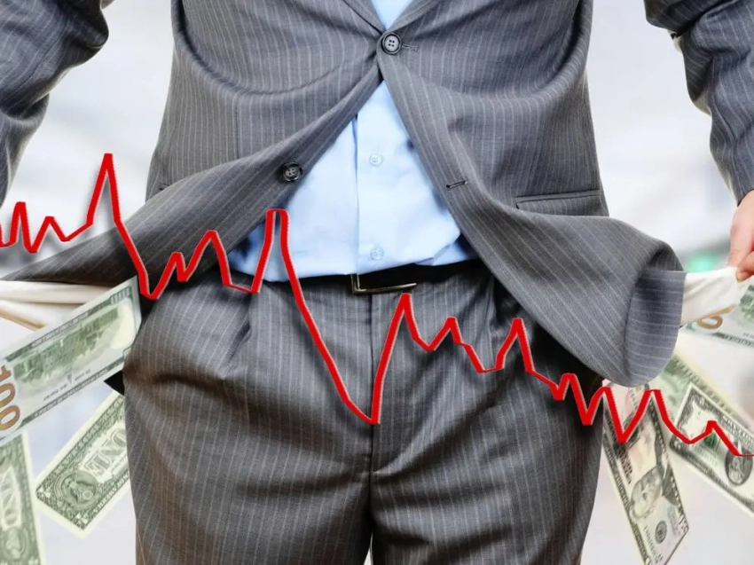 Финансовая система на износ, или между долгами и технологиями