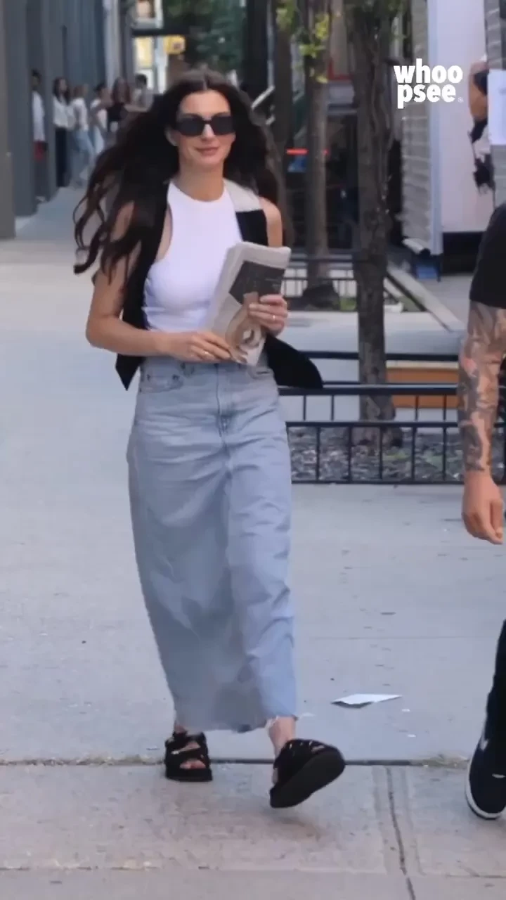 Энн Хэтэуэй показала первое фото со съёмок сиквела фильма "Дьявол носит Prada"