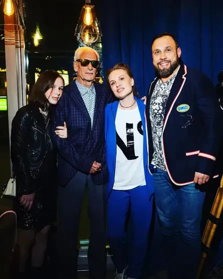 "Облевала папе все ботинки Loro Piana". Валерия Гай Германика рассказала о юности в нулевые