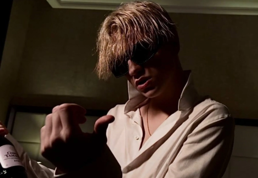 Тату на лице и образ под Ваню Дмитриенко: в сети обсуждают сына Татьяны Булановой