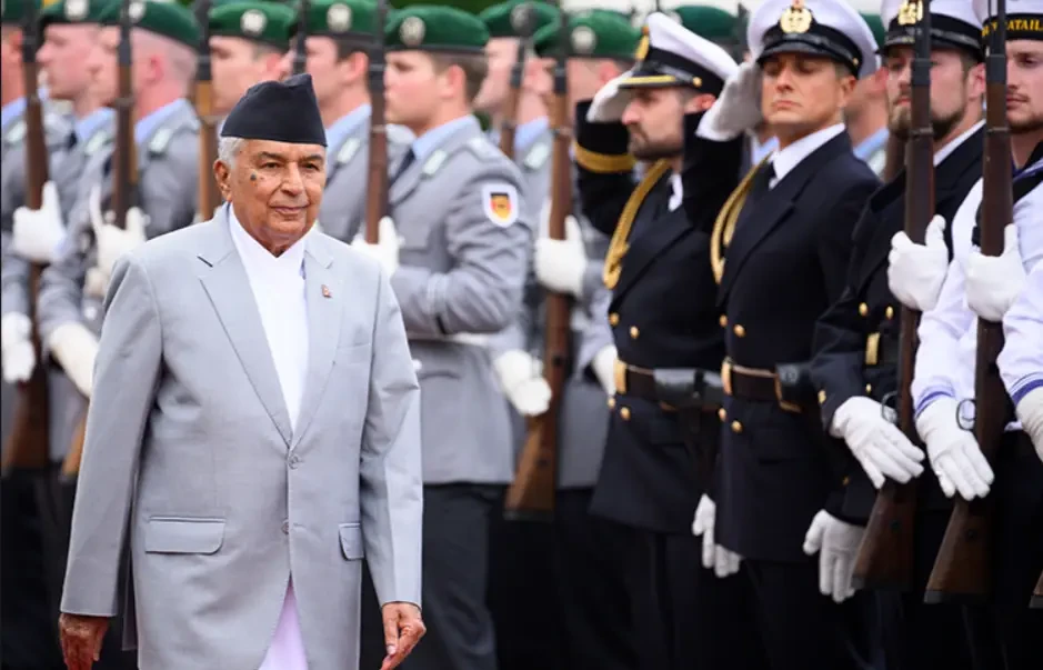 Премьер-министр Непала. Теперь уже бывший.