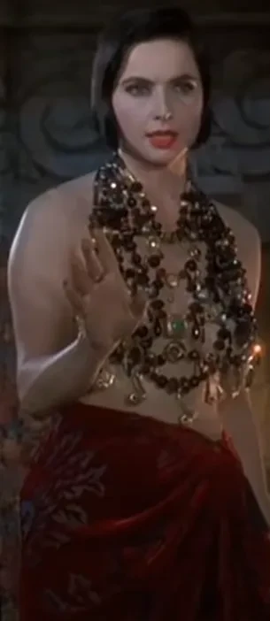 Дженна Ортега появилась на "Эмми" в откровенном наряде