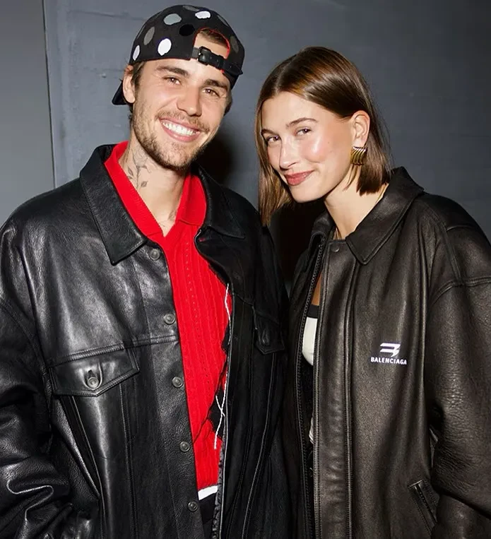 Кайли Дженнер и Хейли Бибер повторили фото девятилетней давности