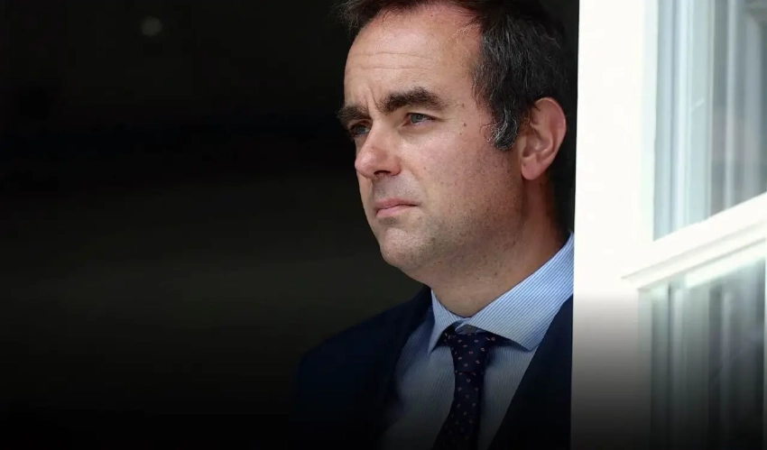 Французский политик: Произошла смена лиц на капитанском мостике «Титаника»