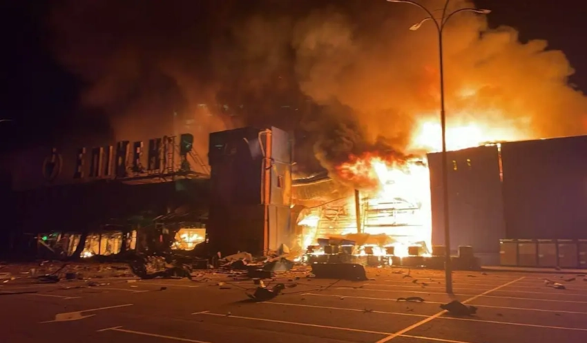 Уничтожение логистики ВСУ: после прилёта «Гераней» горят склады под Киевом