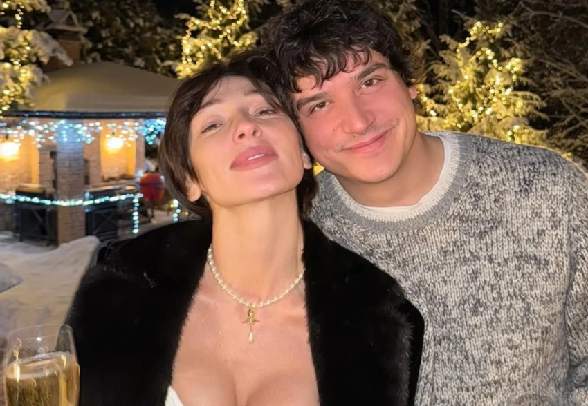 Муж Насти Ивлеевой продает дом, который отсудил у матери за 68 млн рублей