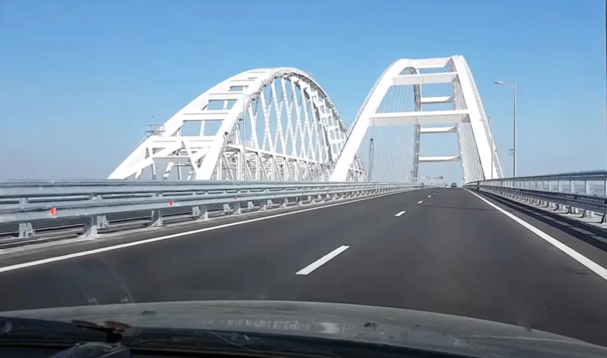 В Крыму объявлена ракетная опасность, Крымский мост перекрыт