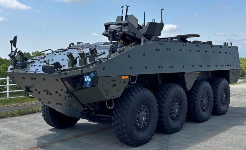 Закуплен с передачей технологий: Япония получила первый БТР Patria AMV XP
