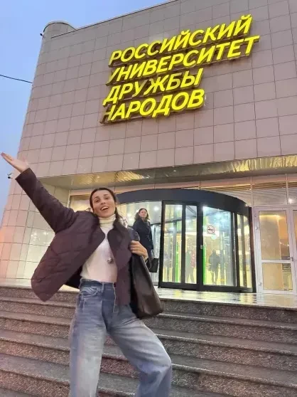 "Дочка даёт мне столько сил и радости, что это и есть моё топливо". 43-летняя Сати Казанова рассказала о материнстве и отношениях с мужем