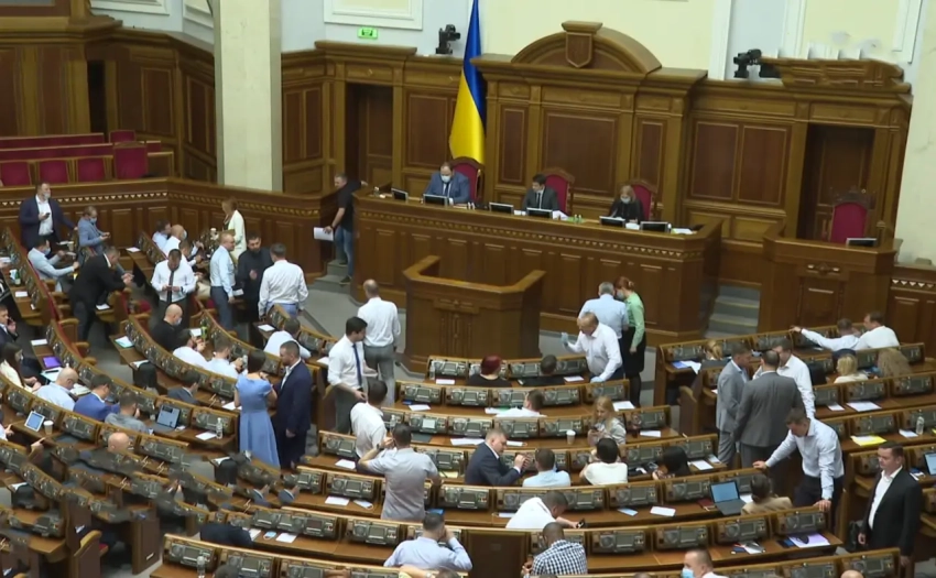 Киев готов рассмотреть уступки по русскому языку и православной церкви