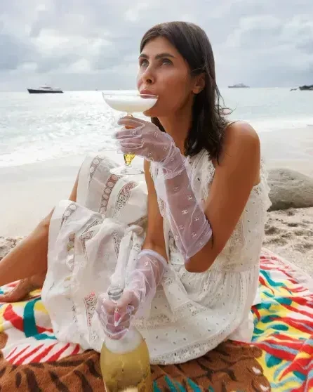 "Неправда, что я выбираю состоятельных мужчин". Надежда Оболенцева высказалась о четырёх браках, материнстве в 41 год и причинах развода с Резо Гигинеишвили