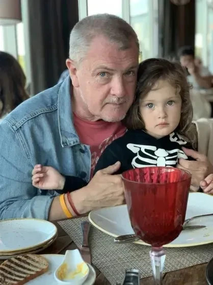 Виктория Исакова показала редкие совместные фото с дочерью от покойного Юрия Мороза