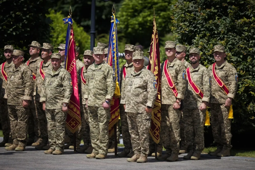 The Telegraph: Запад платит за войну на Украине, но украинцы воевать не хотят