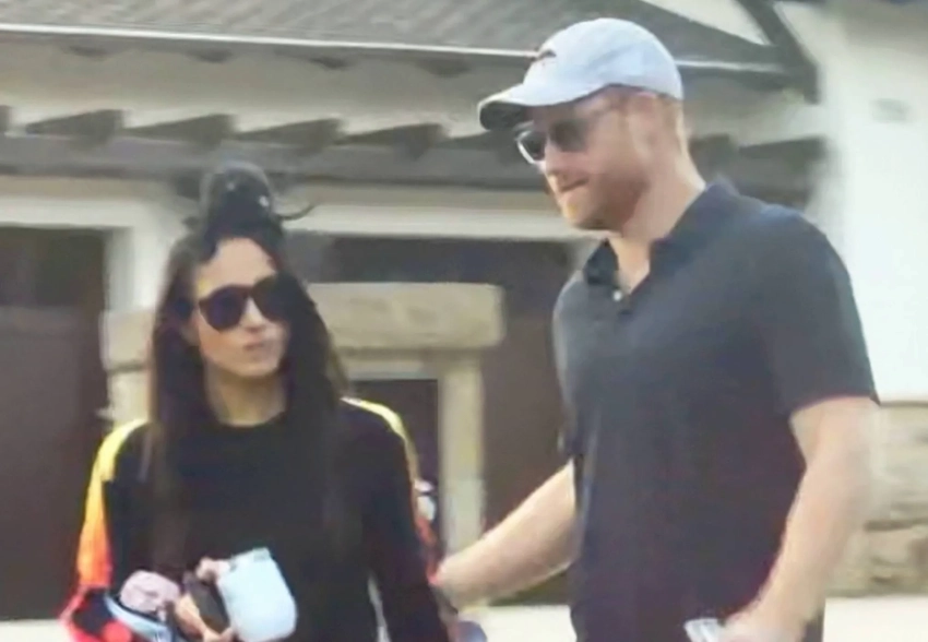 Меган Маркл в костюме бабочки и принц Гарри отметили с детьми Хэллоуин