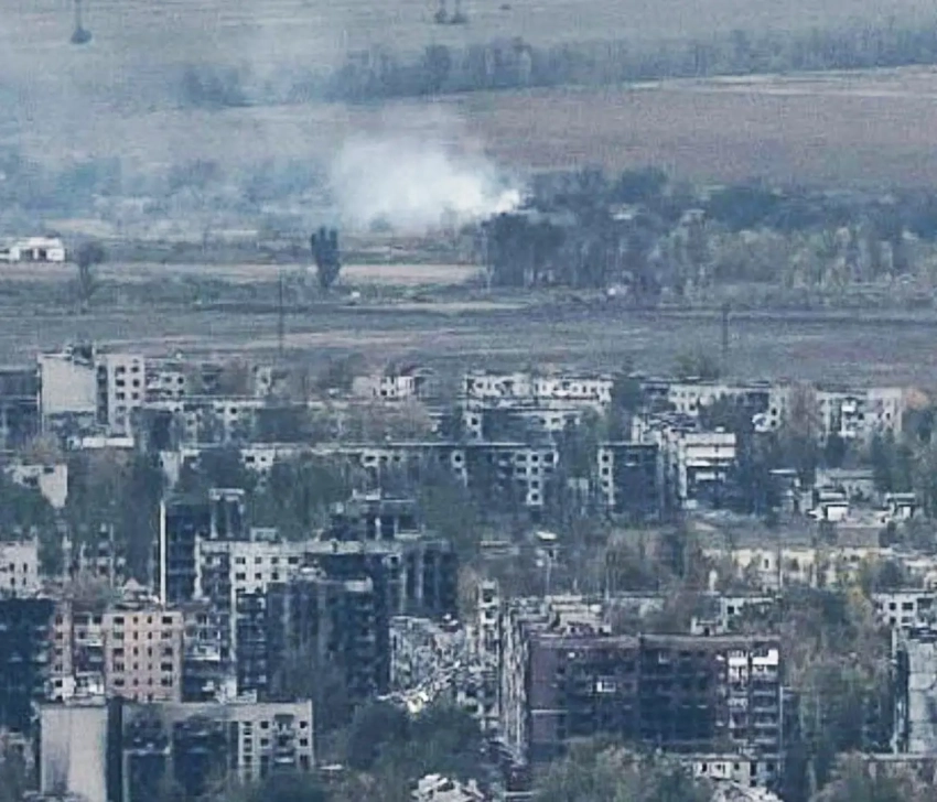 Украинский военный: ВС РФ почти во всех районах Покровска, но город в серой зоне