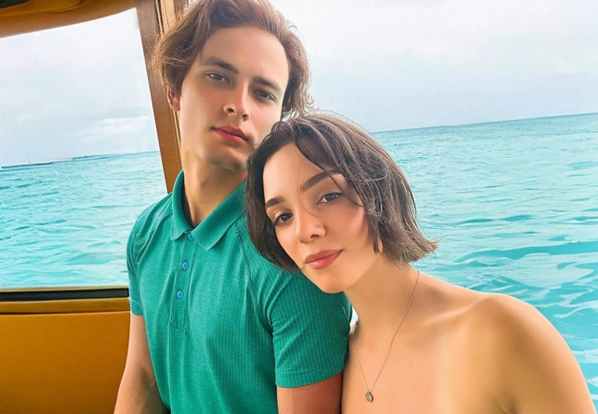 Евгения Медведева показала кольцо и спровоцировала слухи о помолвке