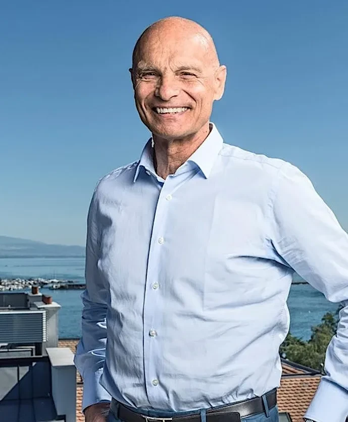 30-летняя разница в возрасте, трое детей и переезд из Швейцарии на Рублёвку: в сети обсуждают русскую жену шведского миллиардера, который хотел купить "Лукойл"