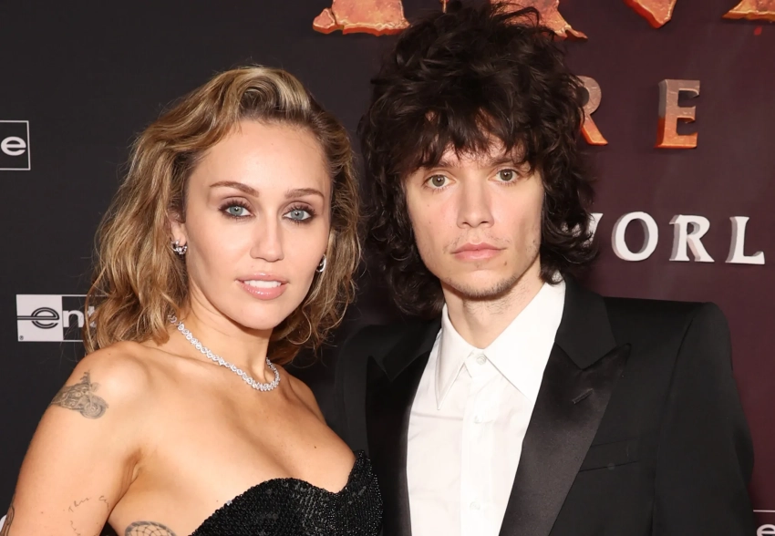 Майли Сайрус намекнула на помолвку с бойфрендом Максом Морандо