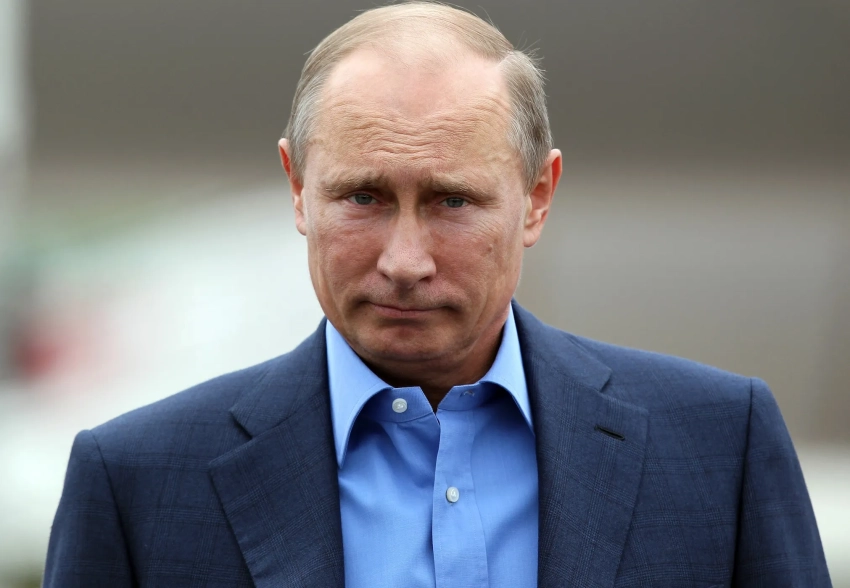 "Первый ребёнок в 30 лет, а на второго уже сил не хватает". Путин призвал россиян создавать семьи как можно раньше и назвал ранние браки на Кавказе "хорошей традицией"