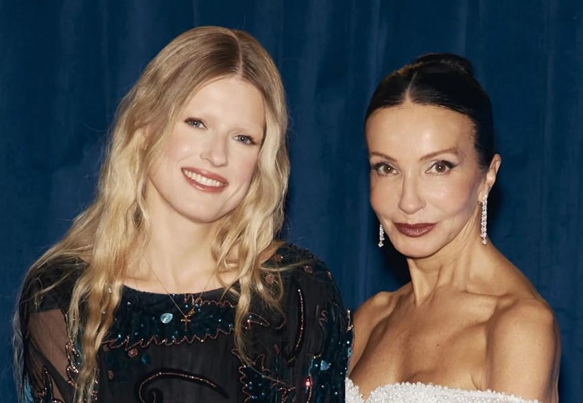 Софья Эрнст, Елена Яковлева, Алексей Учитель, Дмитрий Дибров и невестка Валентины Матвиенко на церемонии вручения премии "Вызов"