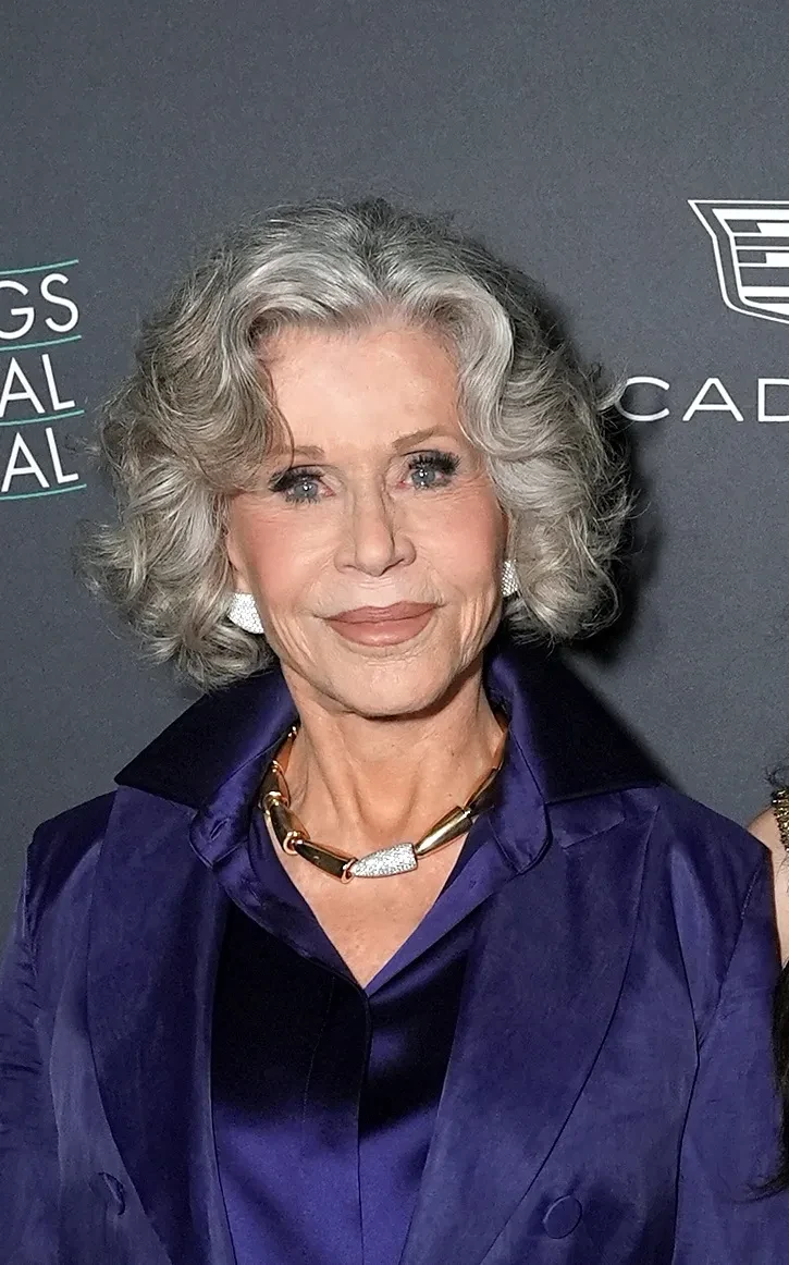 Тимоти Шаламе, Майли Сайрус, Джейн Фонда, Кейт Хадсон на церемонии вручения международной кинопремии в Палм-Спрингс