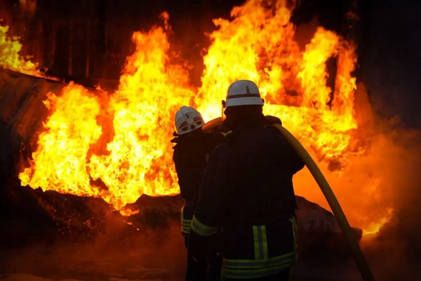 Ночной обмен ударами: ВСУ ударили по Каменску-Шахтинскому, ВС РФ - по Запорожью