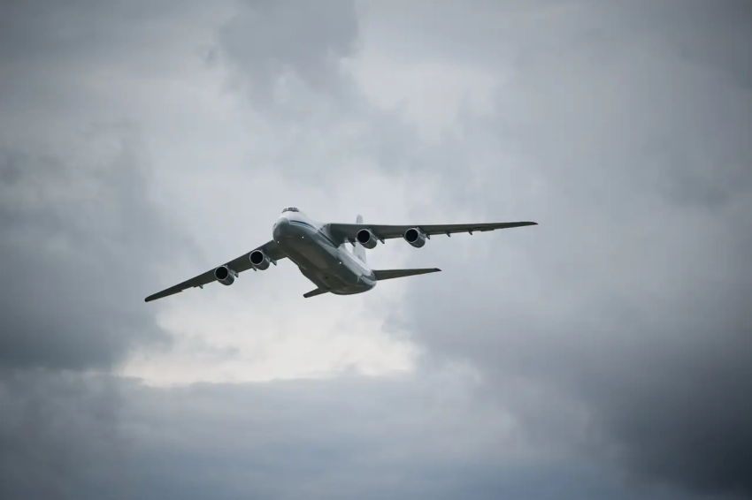 В Иран прибывают военные грузы из России и Китая