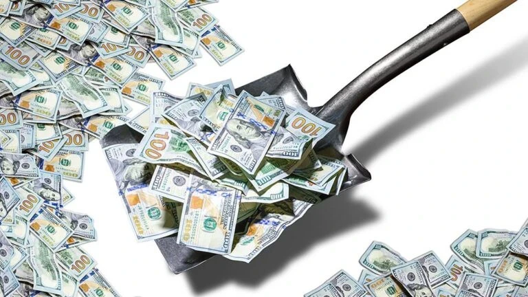 Три знака зодиака вот-вот начнут грести деньги лопатой