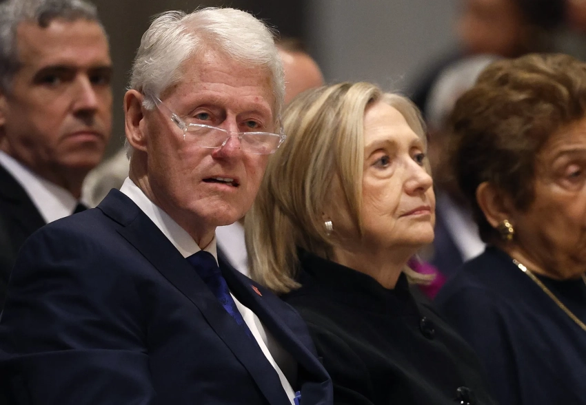 Билл Клинтон даст показания перед Конгрессом по делу миллиардера-педофила Джеффри Эпштейна