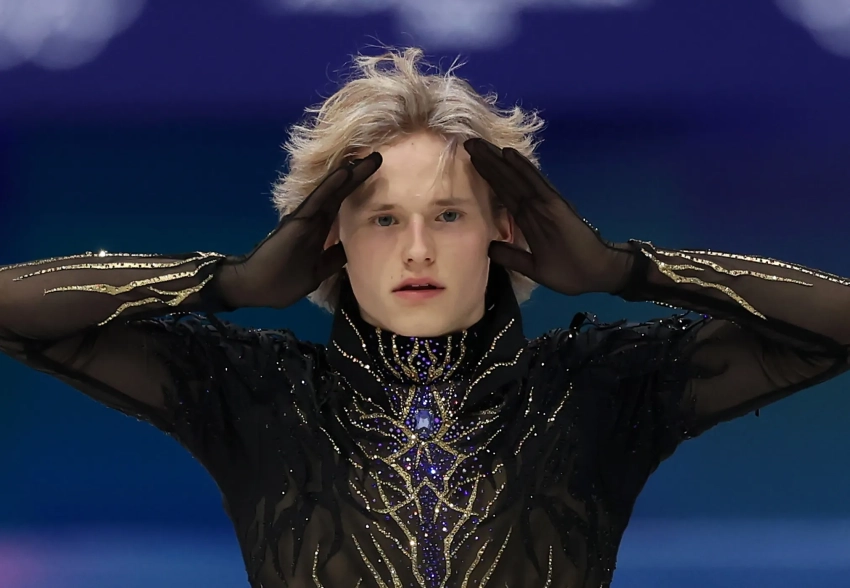"Вошёл в историю". Фигурист Илья Малинин исполнил запрещённое 50 лет сальто на Олимпиаде и стал звездой соцсетей