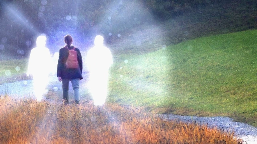 Как умершие родственники могут помочь живым: обратитесь за поддержкой