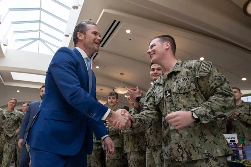 Пентагон разрывает сотрудничество с университетами США, назвав их токсичными