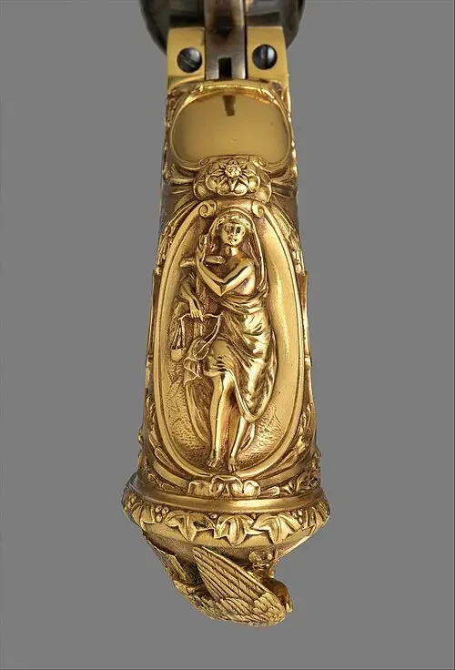 На этой выставке «картин» лишь «кольт» присутствует один…