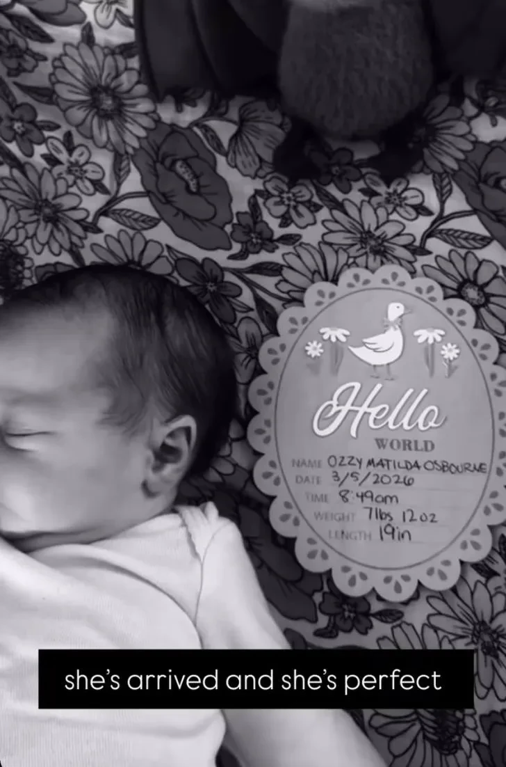 У сына Оззи Осборна родилась пятая дочь — её назвали в честь покойного деда