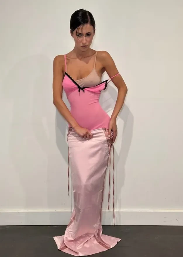 Сестра Бьянки Цензори повторила её "голые" образы