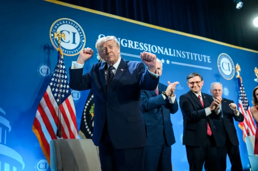 Глава МИД Ирана: Трамп начал войну на Ближнем Востоке, «чтобы повеселиться»