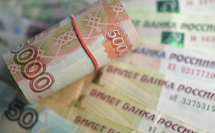 Вызовы 2025 года: Эксперты прогнозируют, что россияне начнут экономить на всем